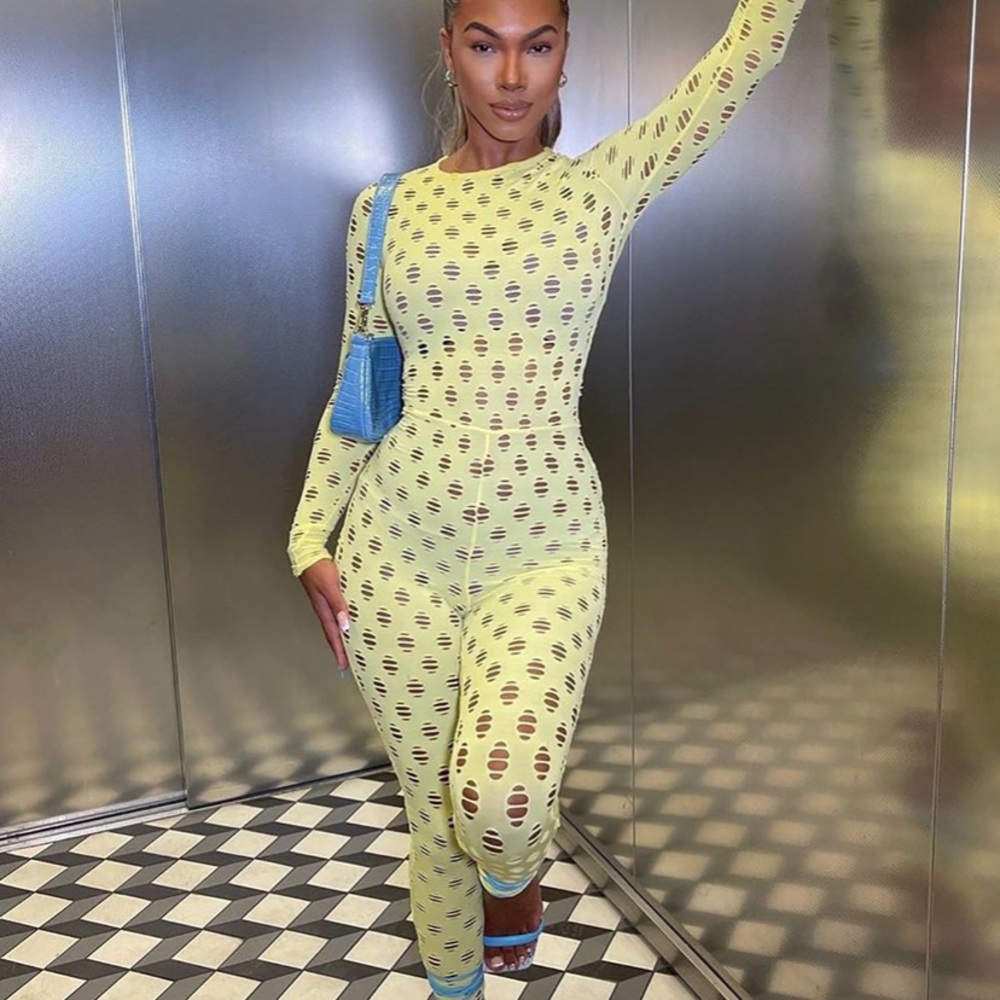 FASHION NOVA